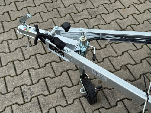 Přívěs Stema RETRO Advanced šedá (RAL 7042) + Travel paket (6)