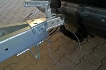 Lanko bezpečnostní záchytné s držákem KNOTT 750 kg (1)